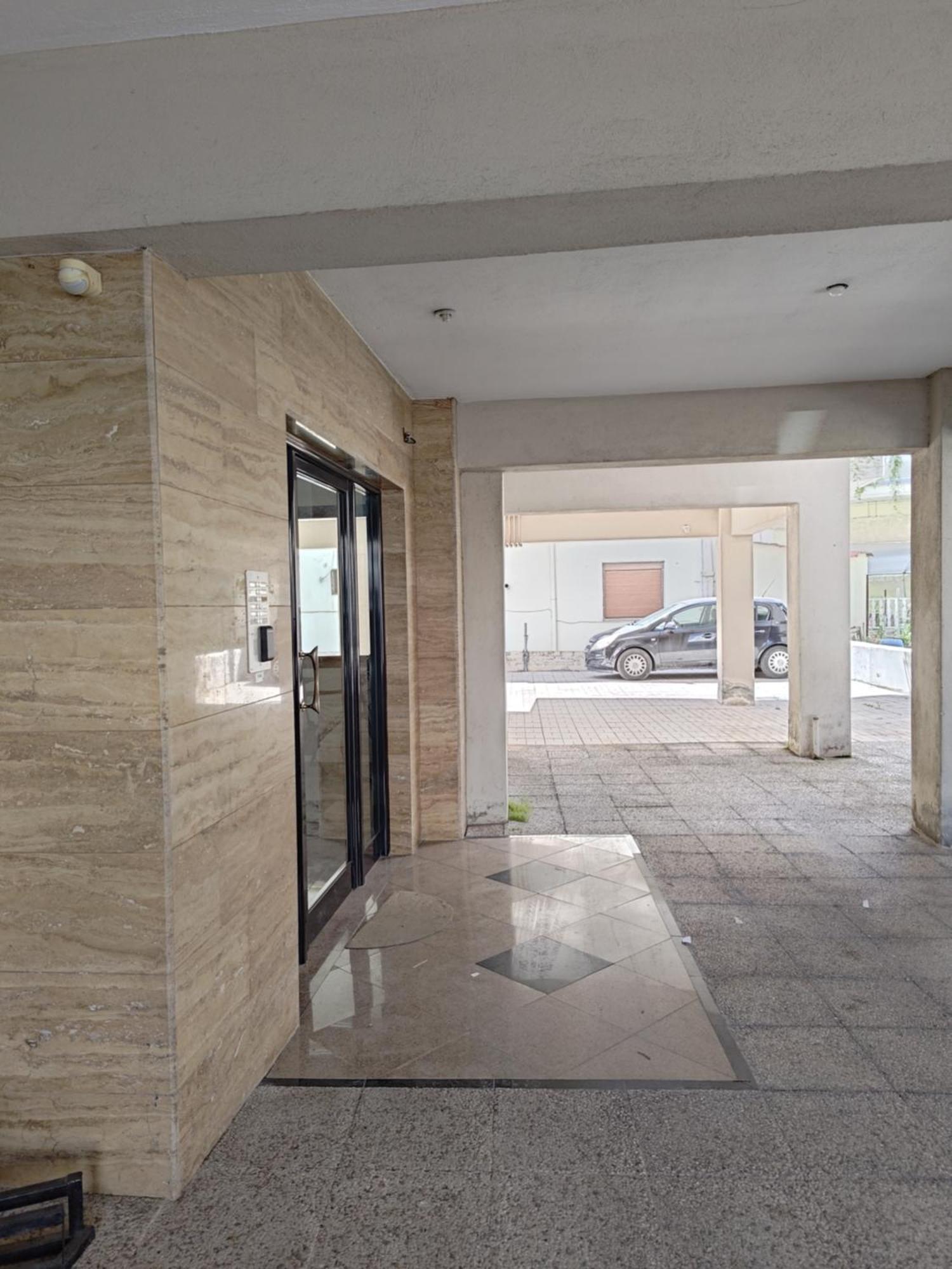 Jordan Downtown Apartment & Parking Katerini Exterior photo